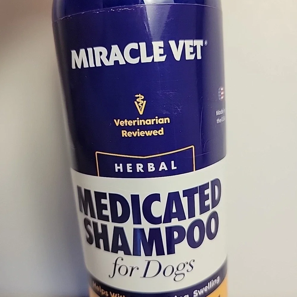 Miracle Vet Medicated Dog Shampoo for Itchy Skin Relief -‎ Allergy...